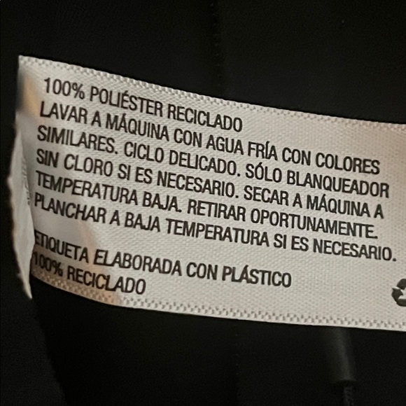 NWT All In Motion Rain Lightweight Jacket Size S - Picture 10 of 14